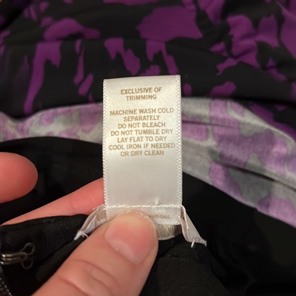 Caché Purple and Black Ruched Bodycon Long Sleeved Dress Size 6 Gold Neckline - Picture 9 of 10